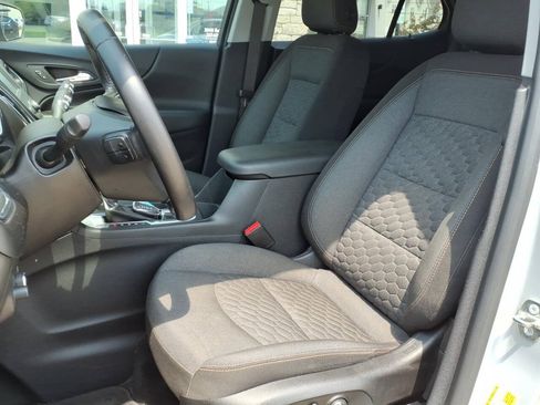 Used 2018 Chevrolet Equinox LT FWD image 18