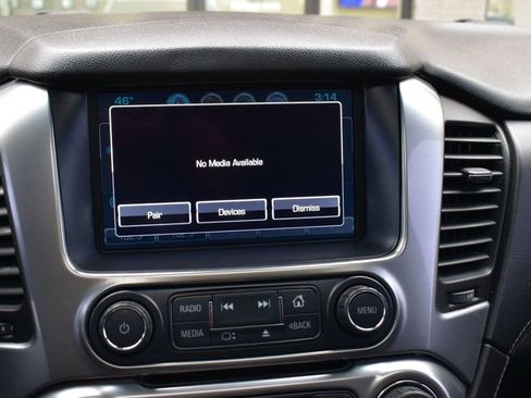 Used 2018 Chevrolet Suburban LT image 40