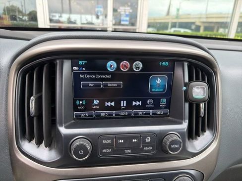Used 2018 Chevrolet Colorado Z71 AWD/4WD image 8