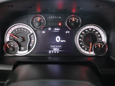 Used 2023 RAM 1500 Classic SLT w/ Electronics Group image 16