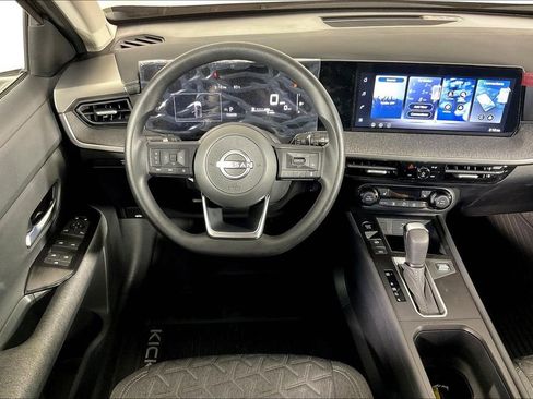 New 2026 Nissan Kicks SV w/ SV Premium Package image 28