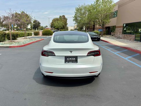 Used 2020 Tesla Model 3 Standard Range Plus image 9