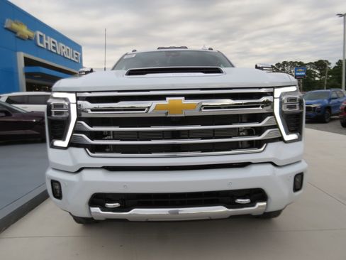 New 2026 Chevrolet Silverado 3500 High Country w/ High Country Premium Package AWD/4WD image 8