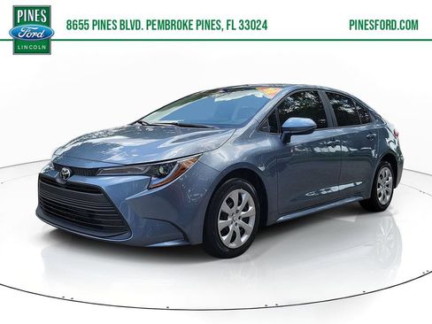 Used 2026 Toyota Corolla LE FWD image 1