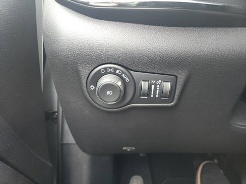 New 2026 Jeep Compass Limited image 14