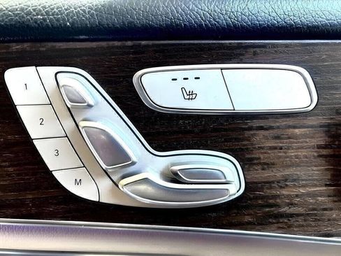 Used 2020 Mercedes-Benz GLC 300 4MATIC image 15