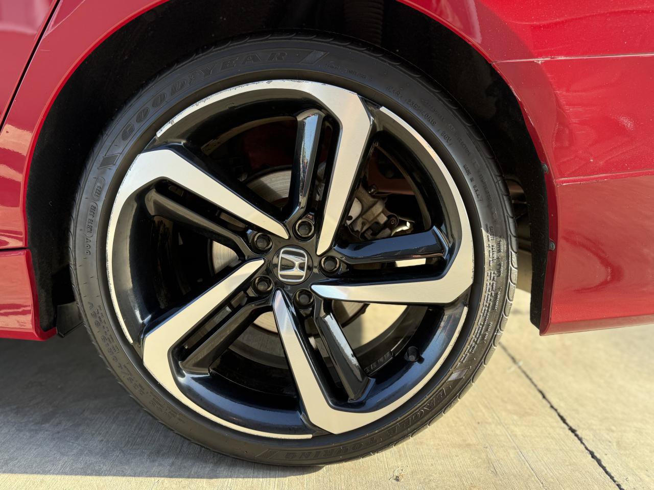 Used 2018 Honda Accord Sport image 9