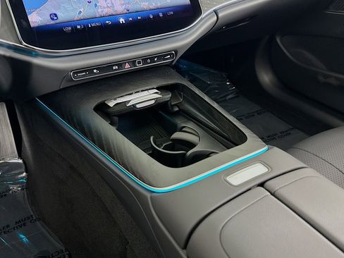 New 2025 Mercedes-Benz E 350 4MATIC Sedan image 5
