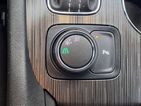 Used 2018 GMC Acadia SLT image 10