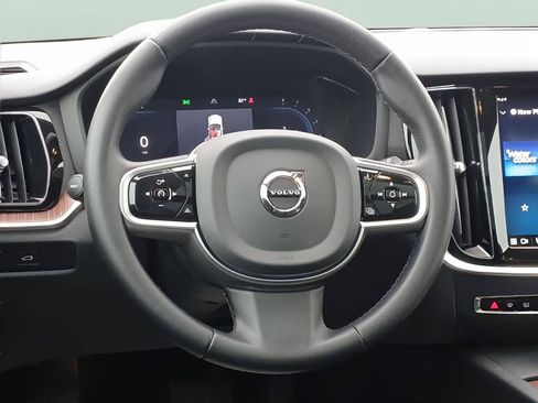 Used 2025 Volvo V60 B5 Cross Country Plus AWD/4WD image 11