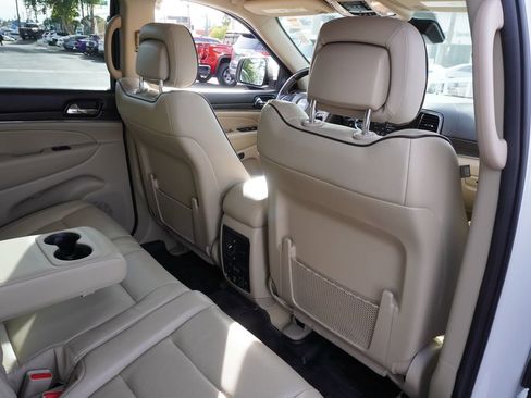 Used 2020 Jeep Grand Cherokee Overland image 10