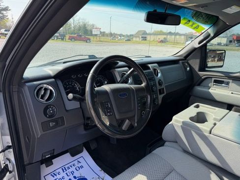 Used 2011 Ford F150 XLT w/ XLT Chrome Pkg image 12