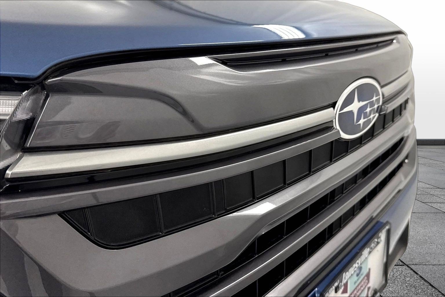 Used 2025 Subaru Forester Limited AWD/4WD image 38