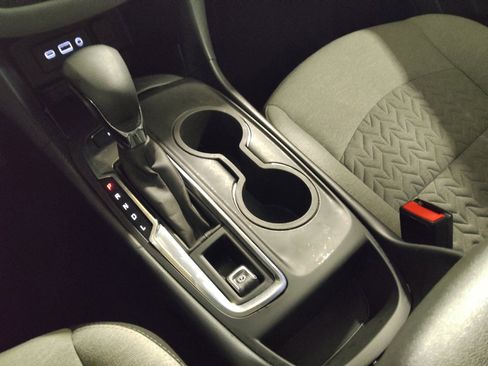Used 2022 Chevrolet Equinox LS AWD/4WD image 26