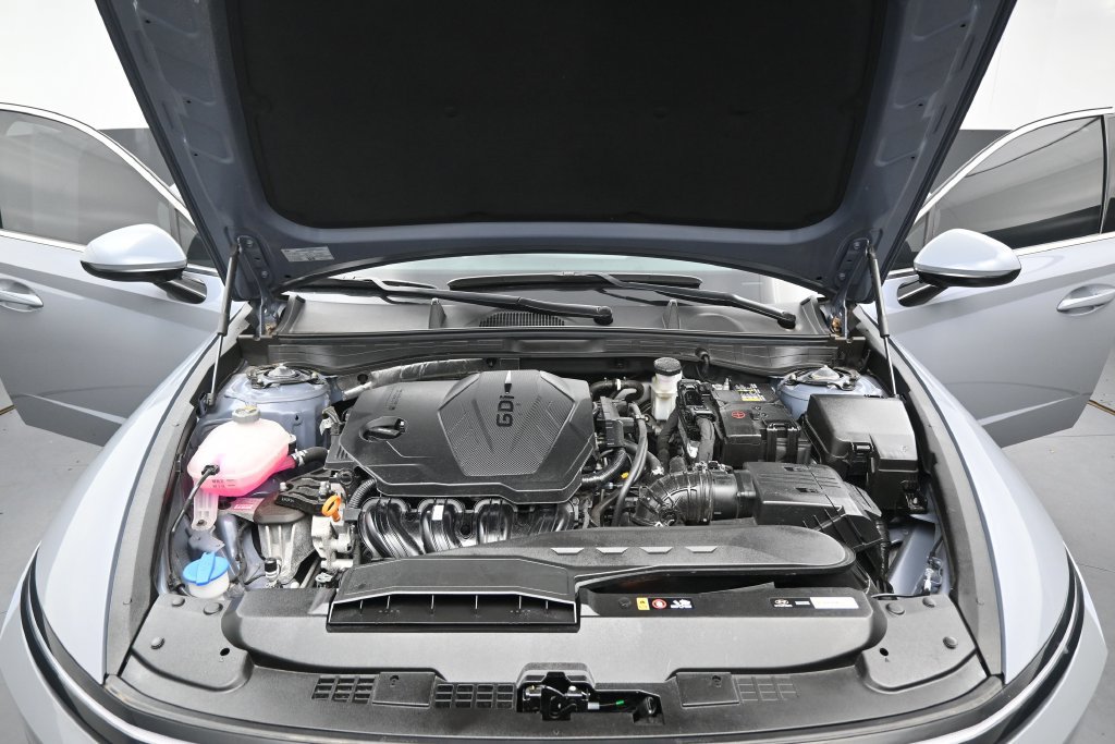Used 2025 Hyundai Sonata SEL FWD image 36