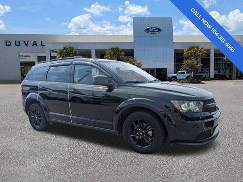 Used 2020 Dodge Journey SE w/ Blacktop Package FWD image 2