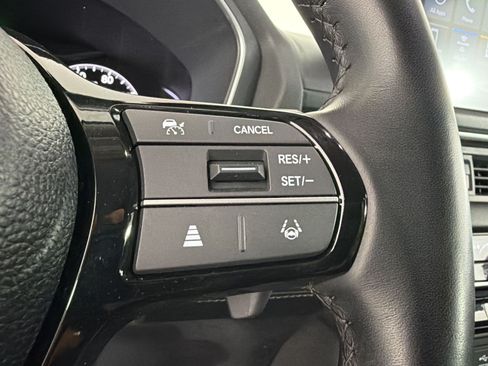 Used 2025 Honda Pilot EX-L image 31