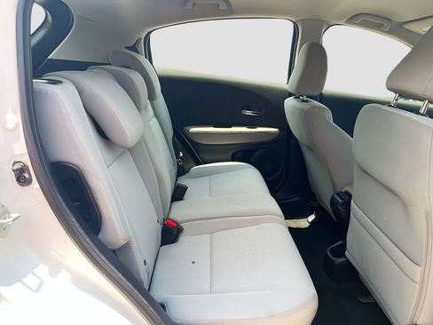 Used 2021 Honda HR-V LX image 24