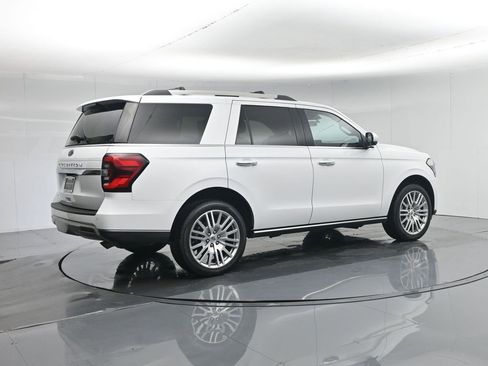 Used 2024 Ford Expedition Limited image 37