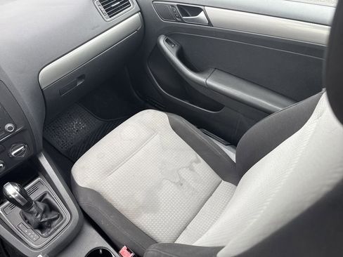 Used 2018 Volkswagen Jetta S FWD image 25