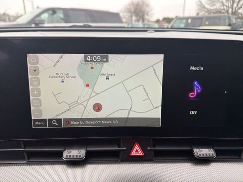 Used 2023 Kia Sportage SX image 24