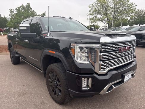 Used 2023 GMC Sierra 2500 Denali w/ Denali Black Diamond Edition AWD/4WD image 7