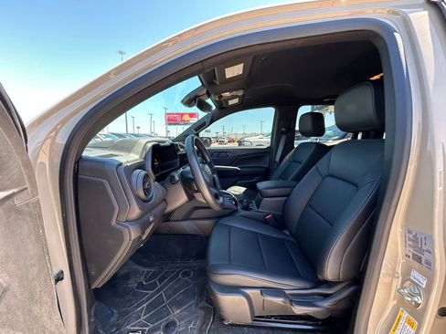 Used 2024 Chevrolet Colorado Trail Boss w/ Advanced Trailering Package AWD/4WD image 7