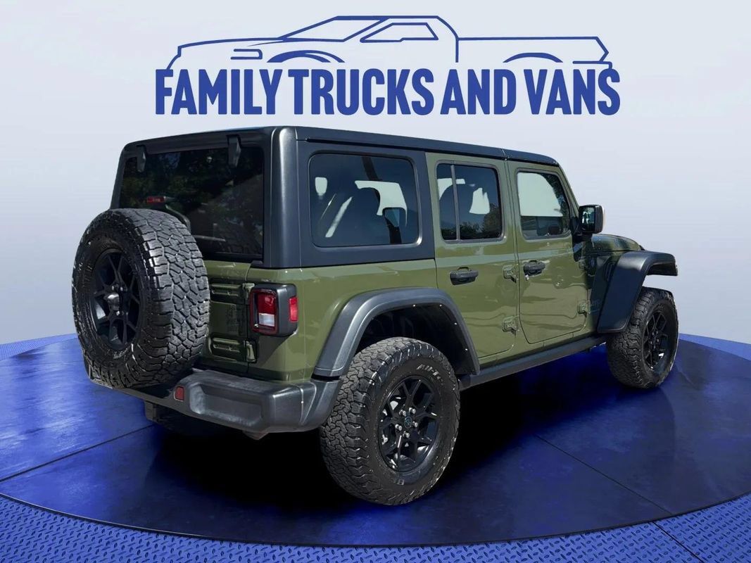 Used 2024 Jeep Wrangler Unlimited AWD/4WD image 4
