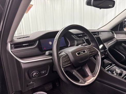 Used 2021 Jeep Grand Cherokee L Limited AWD/4WD image 18