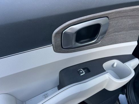 Used 2023 Kia Sorento X-Line EX image 17