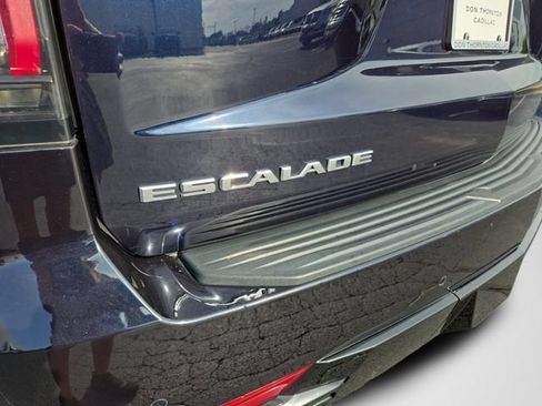 Used 2023 Cadillac Escalade ESV Sport Platinum w/ LPO, Floor Liner Package AWD/4WD image 46