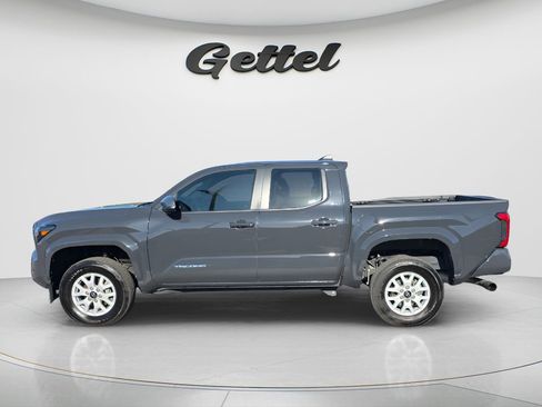 Used 2025 Toyota Tacoma SR5 RWD image 8