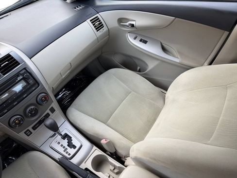 Used 2012 Toyota Corolla LE FWD image 16