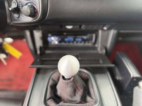 Used 2006 Honda S2000 image 21