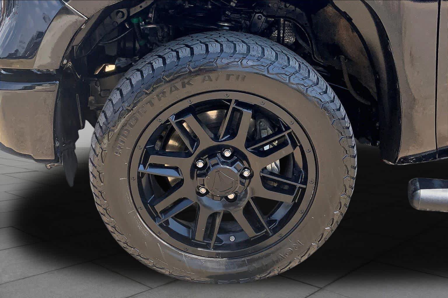 Used 2021 Toyota Tundra SR5 w/ SR5 Upgrade Package AWD/4WD image 10