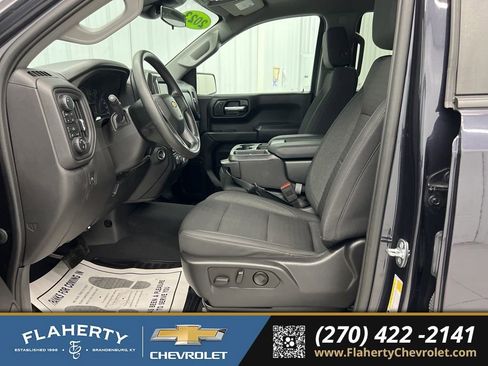 Used 2023 Chevrolet Silverado 1500 Custom image 9