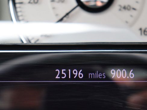Used 2012 Rolls-Royce Ghost RWD image 26