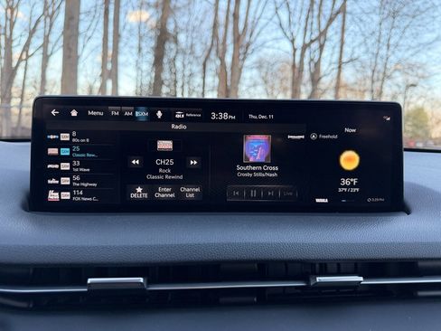 Used 2023 Genesis GV70 2.5T w/ Advanced Package image 27