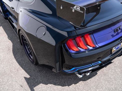 Used 2018 Ford Mustang GT Premium w/ GT Performance Package image 40