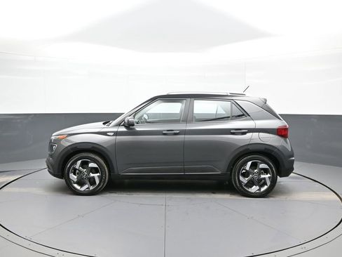 Certified 2023 Hyundai Venue Limited w/ Cargo Package image 9