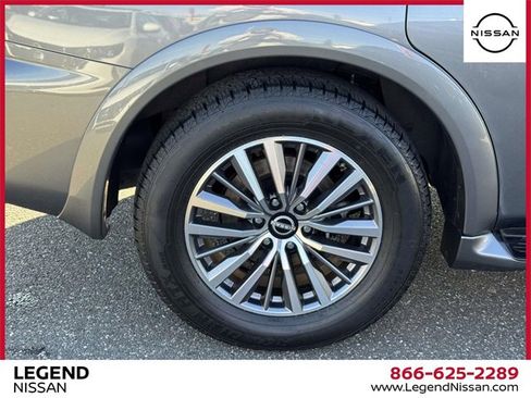 Used 2023 Nissan Armada SL image 8