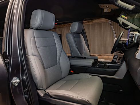 Used 2025 Toyota Tundra Limited image 25