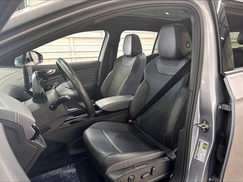 Used 2023 Volkswagen ID.4 Pro S RWD image 24