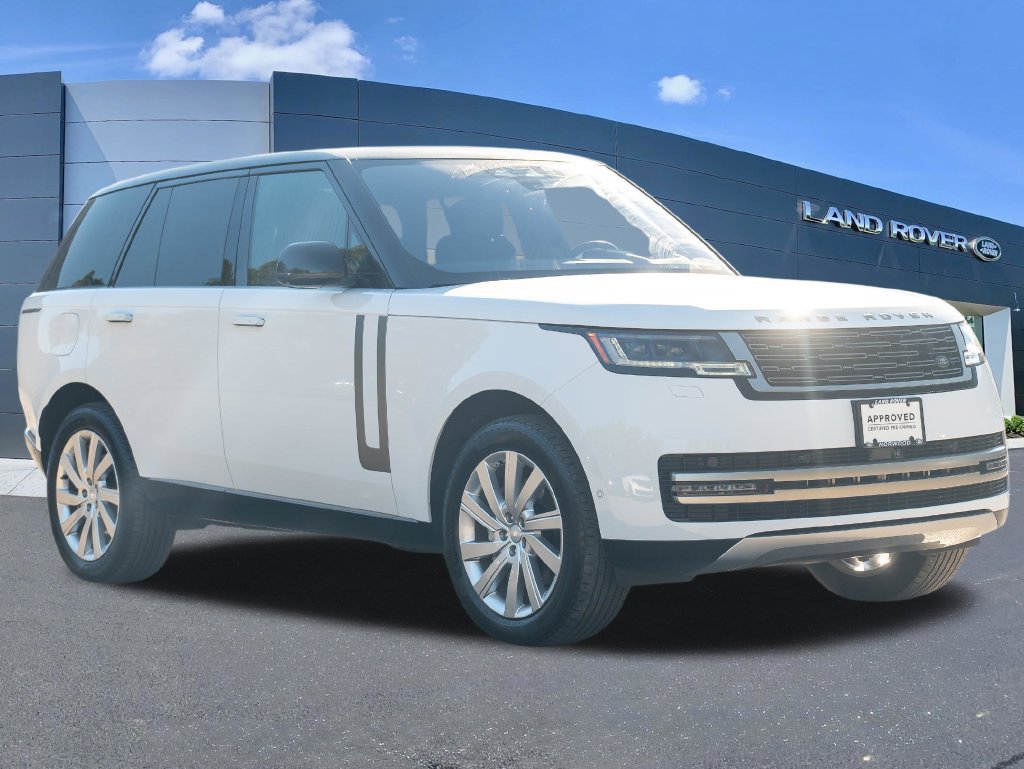 Used 2023 Land Rover Range Rover SE AWD/4WD image 3