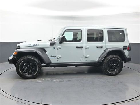 Used 2023 Jeep Wrangler Unlimited w/ Sun & Screen Package image 2