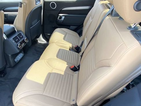 New 2025 Land Rover Discovery Dynamic SE AWD/4WD image 15