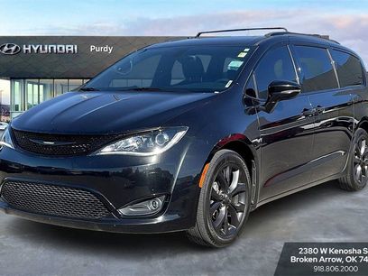 Used 2018 Chrysler Pacifica Limited w/ S Appearance Package