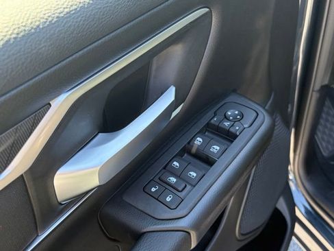 New 2026 RAM 1500 4x4 Crew Cab image 12
