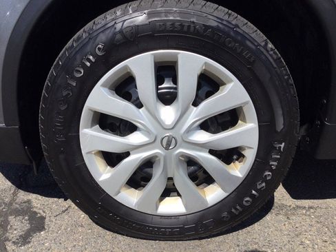 Used 2019 Nissan Rogue S AWD/4WD image 37