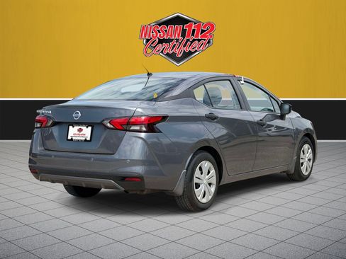 Used 2022 Nissan Versa S w/ Trunk Package FWD image 4